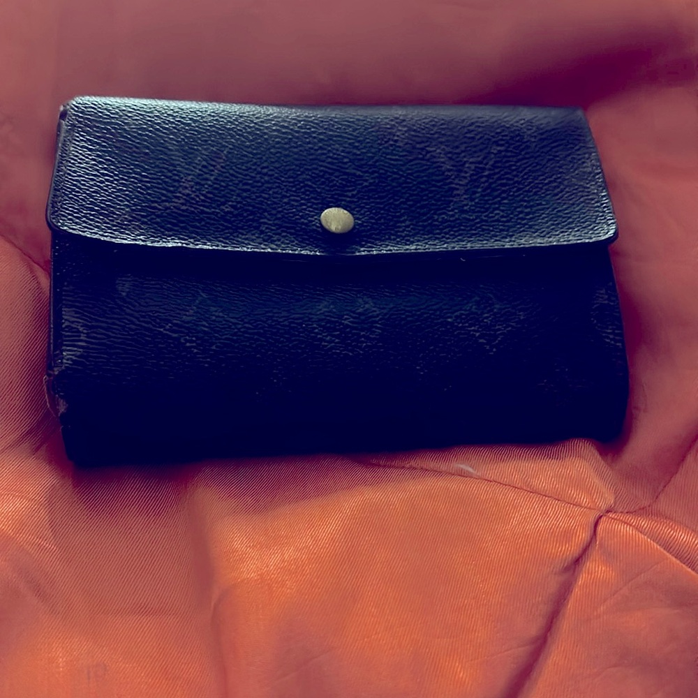 Pre-loved Louis Vuitton wallet unisex authentic good condition